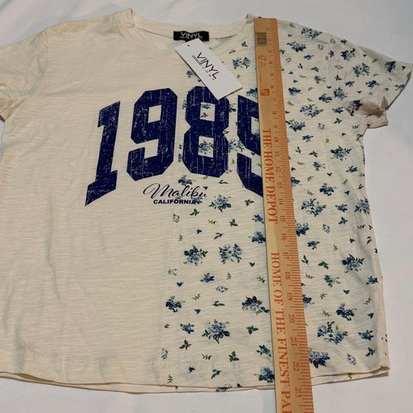 Vinyl Icons Cream Malibu  Graphic T-Shirt M NWT - Picture 3 of 4